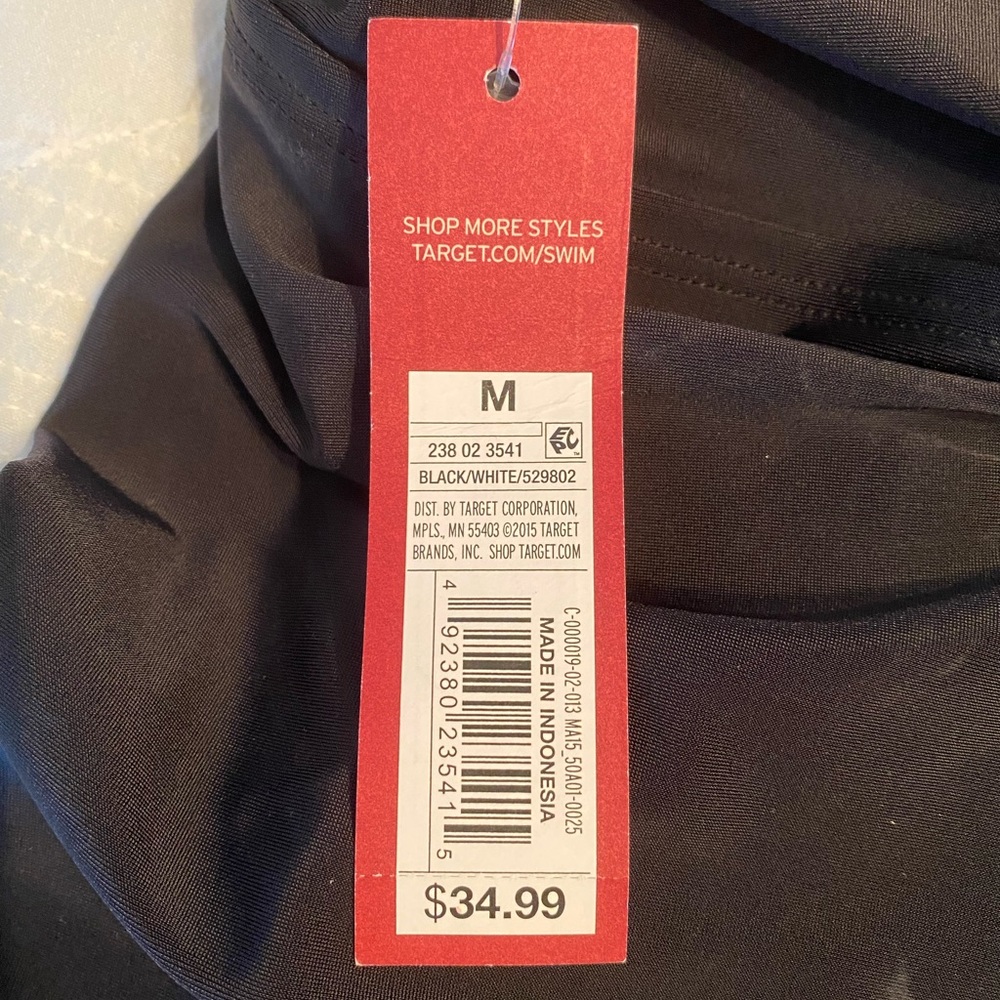 Merona one piece bathing suit. BRAND new with tags. Never worn! - Picture 5 of 6